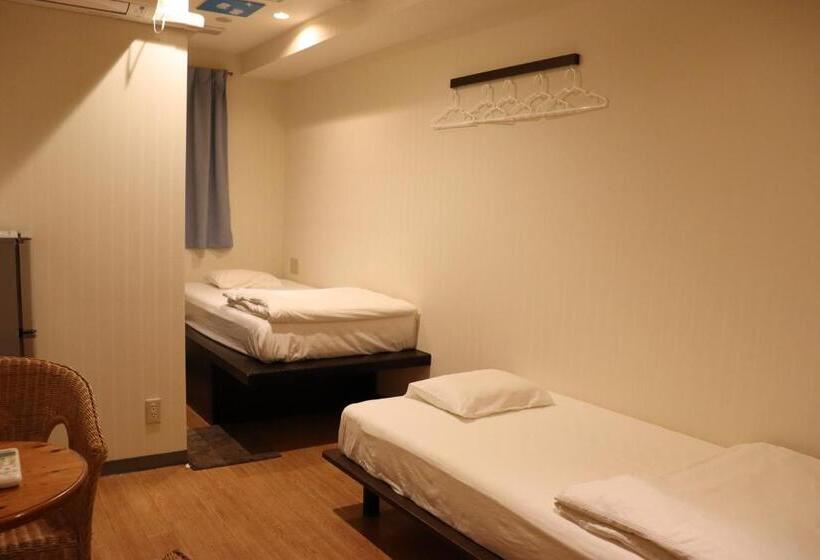 ユースホステル Guest House Grand Naha