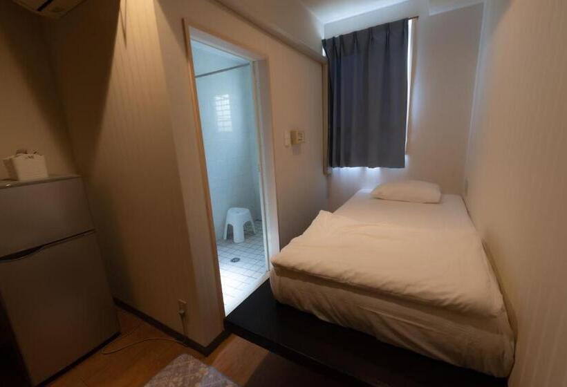 ユースホステル Guest House Grand Naha