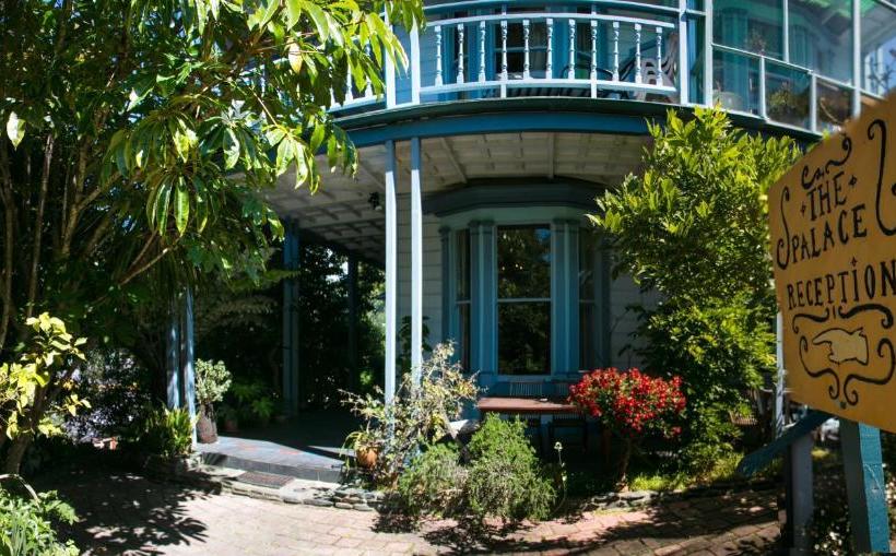 هاستل The Palace Backpackers