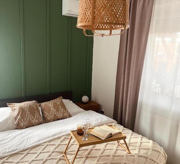 مبيت وإفطار Gólyafészek Vendégház