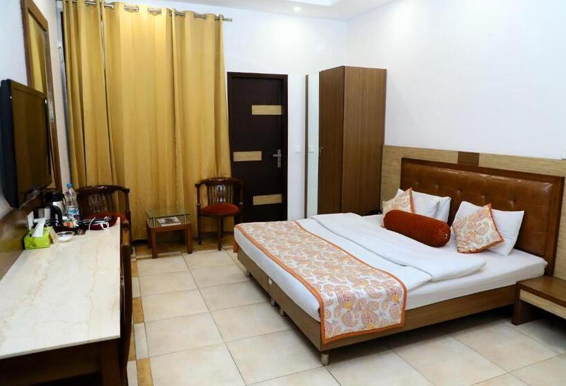 Bed and Breakfast Indee Home