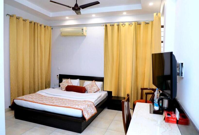 Bed and Breakfast Indee Home