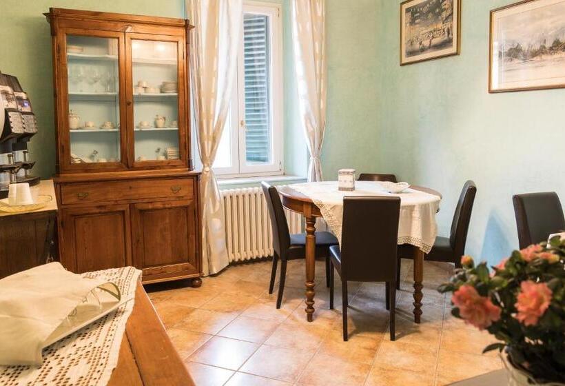 تختخواب و صبحانه Locanda Dei Fiori