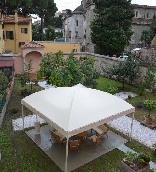 تختخواب و صبحانه Locanda Dei Fiori