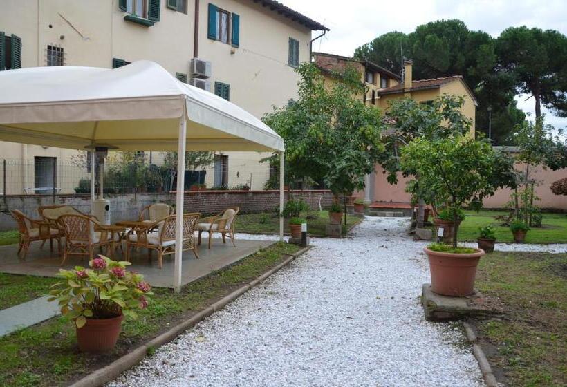 تختخواب و صبحانه Locanda Dei Fiori