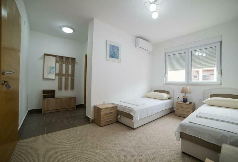 Bed & Breakfast Motel Aura