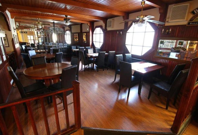 تختخواب و صبحانه Play Pub étterem és Panzió