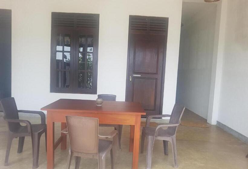 민박 Sea Port Hiriketiya