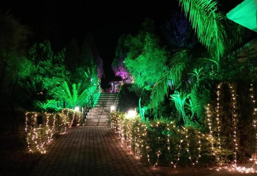 Click Resort Corbett Tiger Den