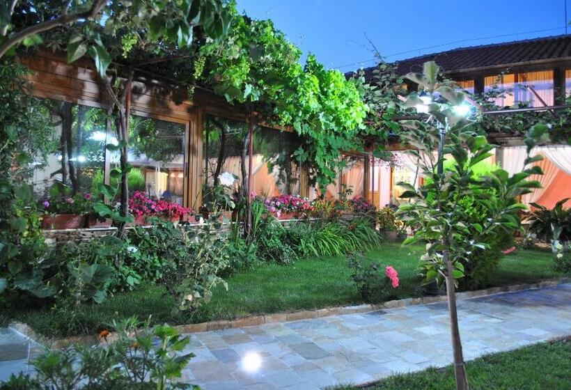 Family Hotel Gradina