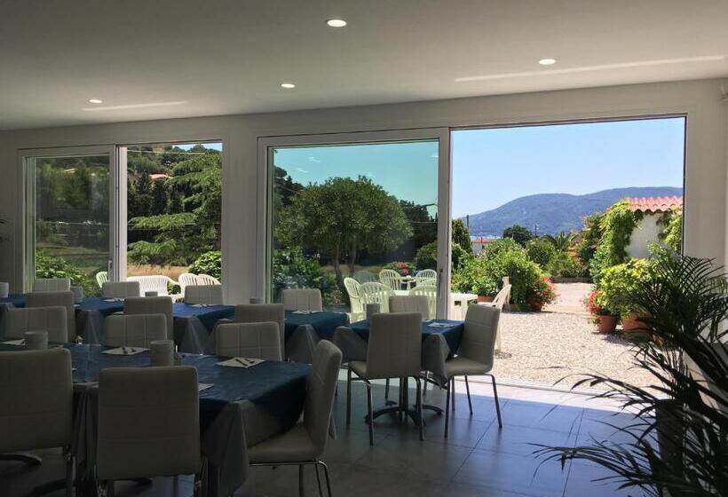 בית מלון כפרי Barbarossa