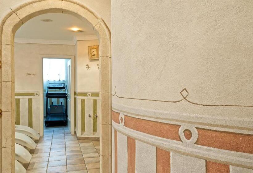 Отель B&b Garni Serena