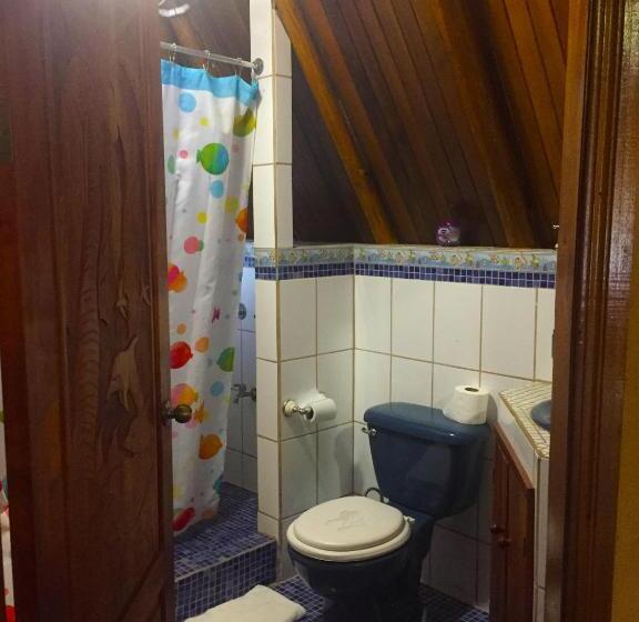 هتل Cabinas Jimenez