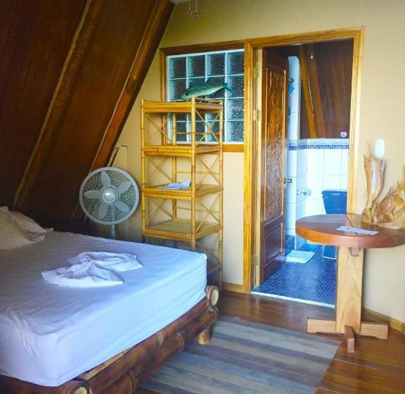 هتل Cabinas Jimenez