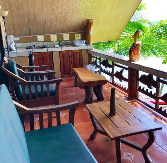 هتل Cabinas Jimenez