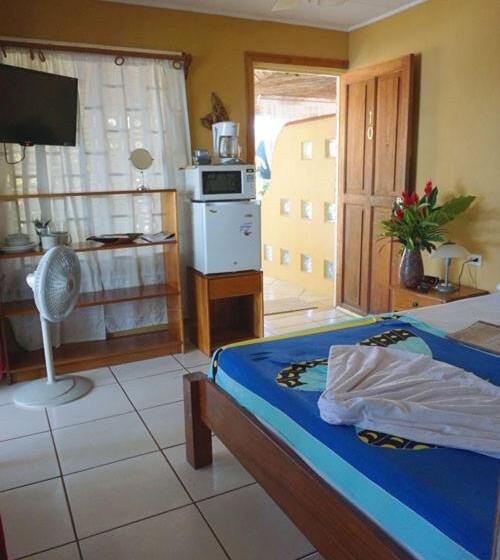 هتل Cabinas Jimenez