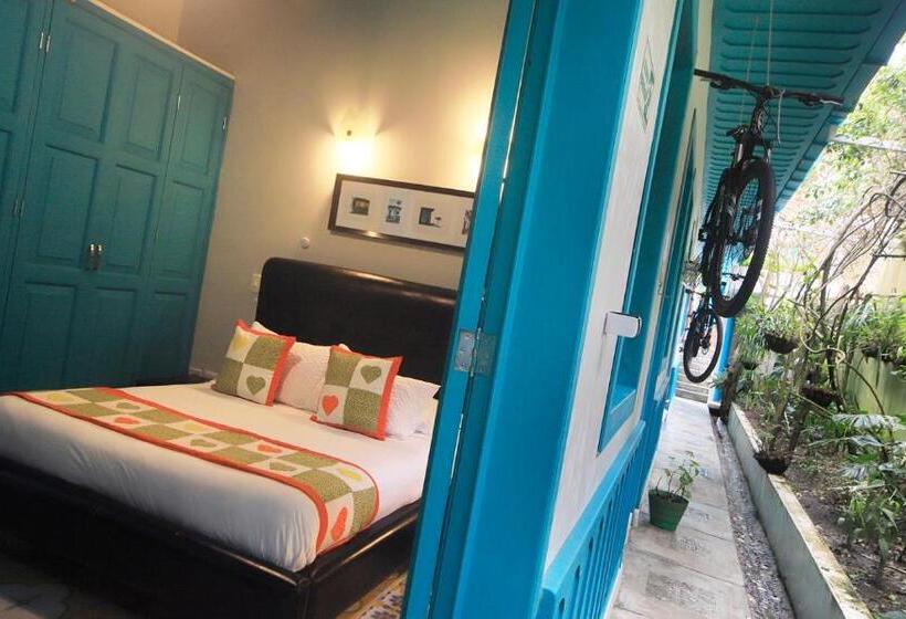 هتل Casa De Las Dos Palmas