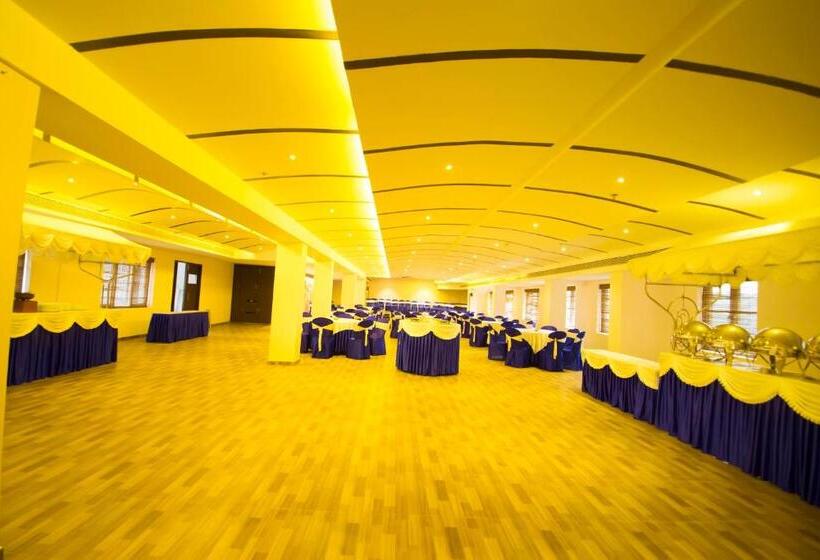 Отель Four N Square Residency