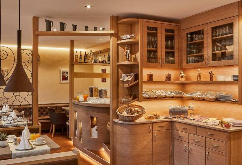 酒店 Garni Reutlingen