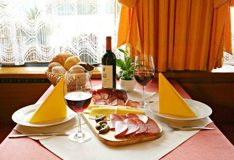 酒店 Garni Reutlingen