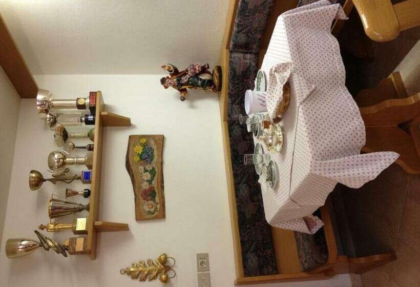 ホテル Garni Sayonara