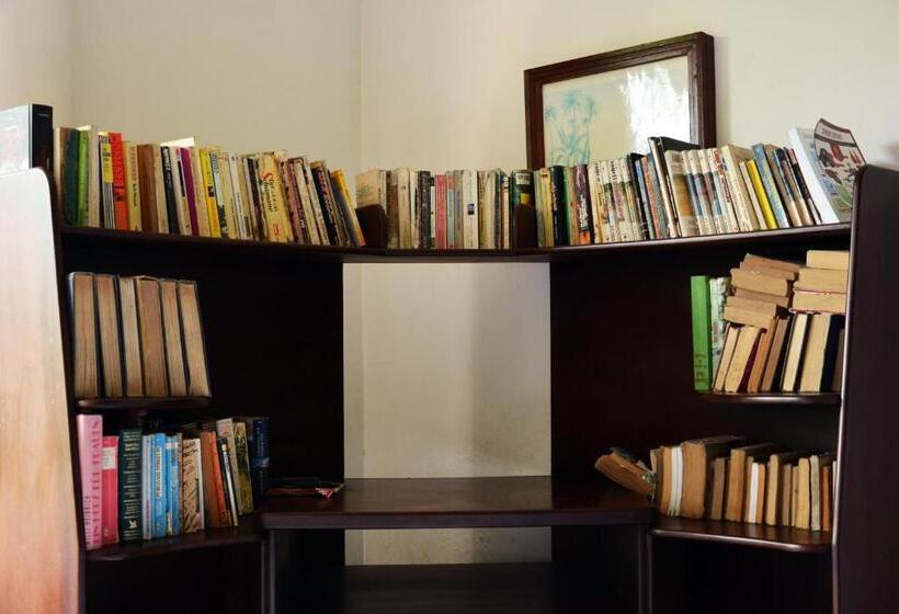 Отель Hikkaduwa Blue Ocean