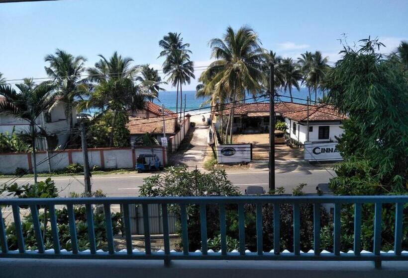 Отель Hikkaduwa Blue Ocean