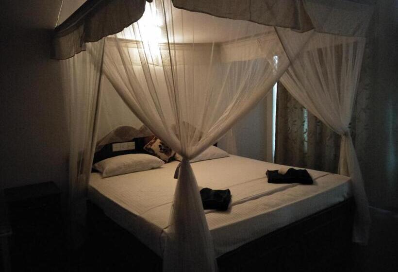 Отель Hikkaduwa Blue Ocean