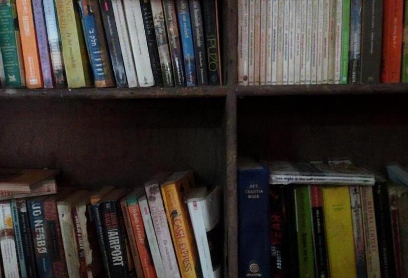 Отель Pawan's Palace