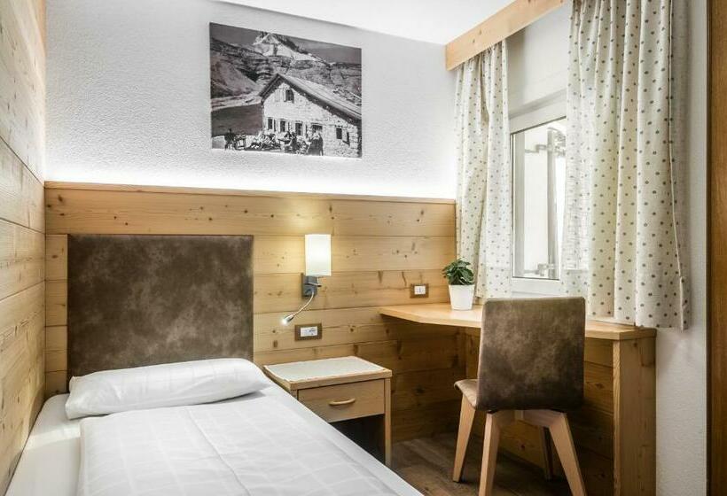 호텔 Pensione Vittoria