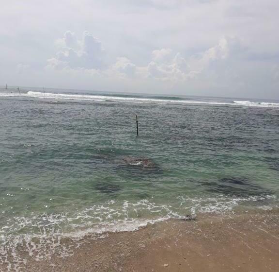 فندق Polhena Coral Reef Resort