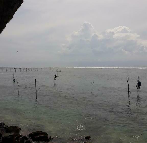 فندق Polhena Coral Reef Resort