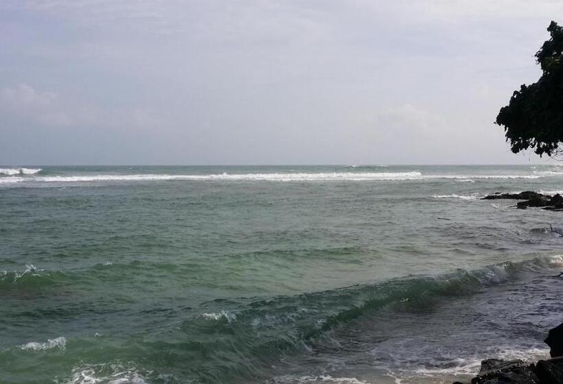 فندق Polhena Coral Reef Resort