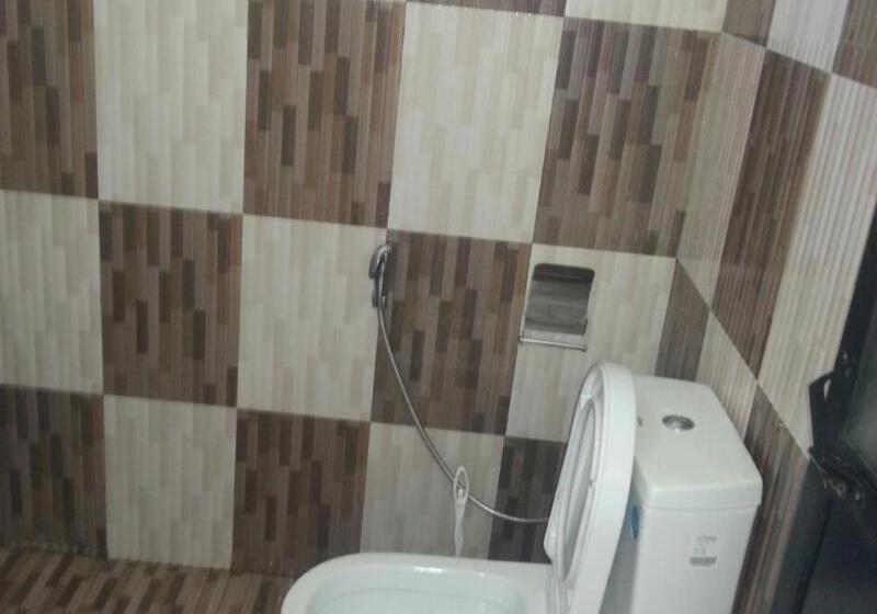 فندق Polhena Coral Reef Resort