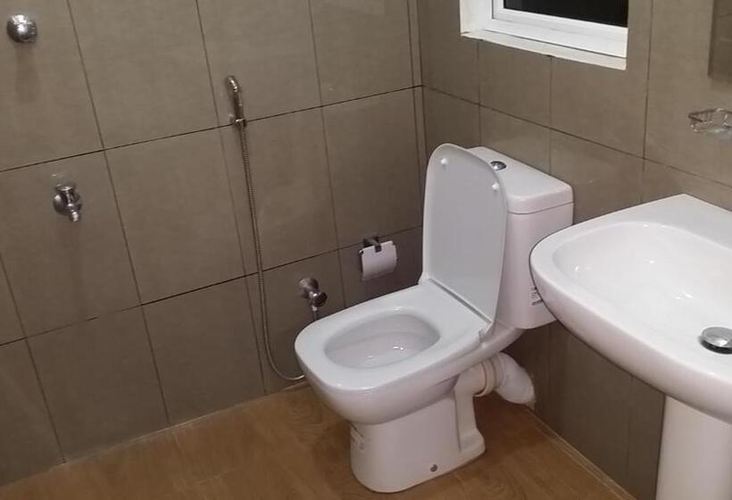 فندق Polhena Coral Reef Resort