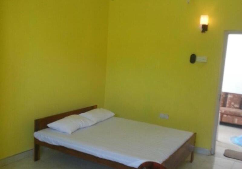 فندق Polhena Coral Reef Resort