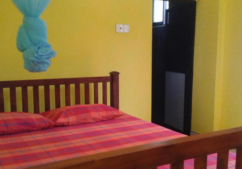 فندق Polhena Coral Reef Resort