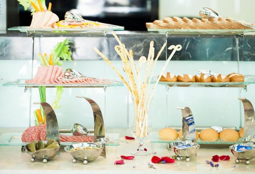 호텔 Royale Signature