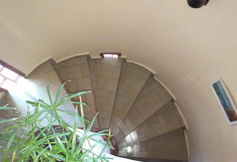 酒店 Stefan Family