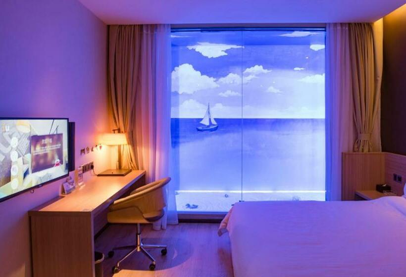 Iu Hotel Wuhan Square