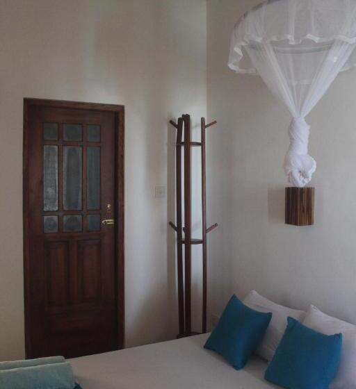 膳宿费 Malee Villa