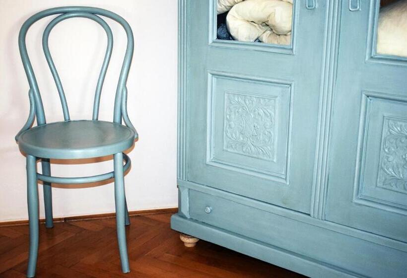 膳宿费 Borbarátok Vendègház