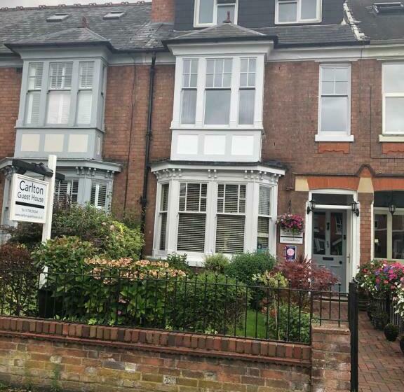 펜션 Carlton Guest House