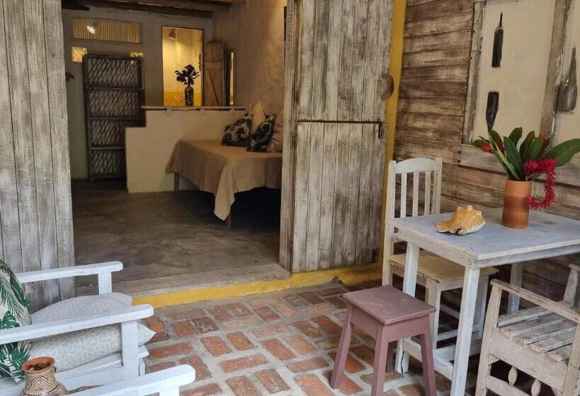 پانسیون Casa Namoa Pousada