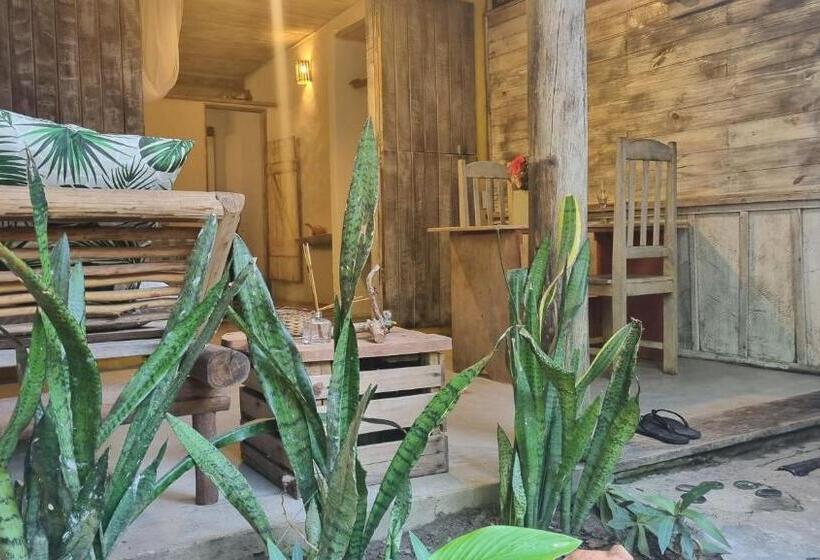 پانسیون Casa Namoa Pousada