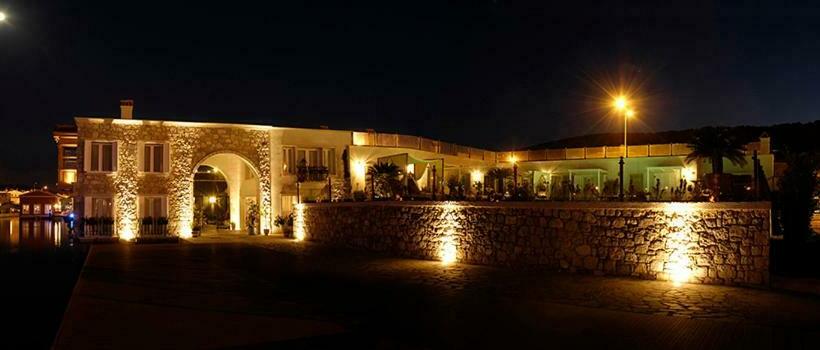 膳宿费 Cesme Marina Konukevi