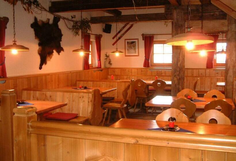 펜션 Garni Mathonerhof