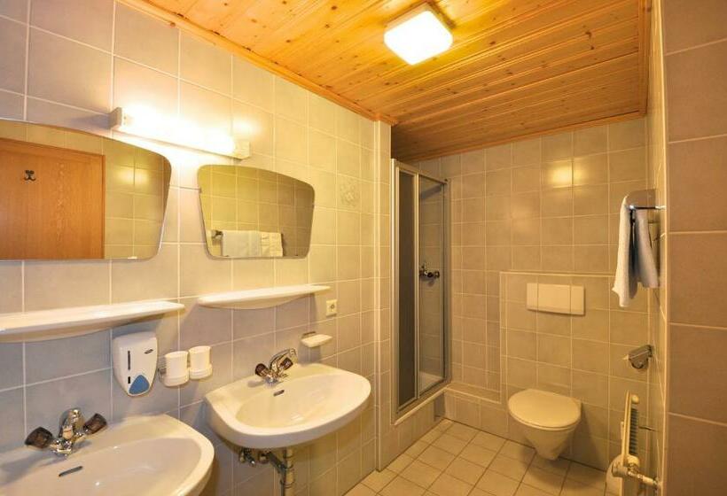 펜션 Garni Mathonerhof