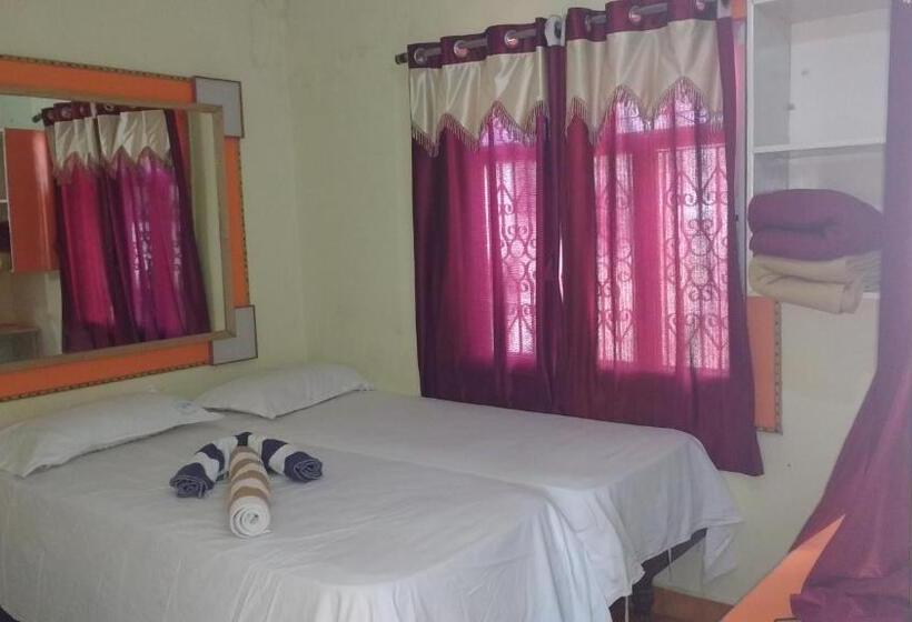 پانسیون Gopi Guest House