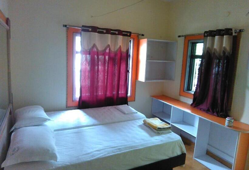 پانسیون Gopi Guest House